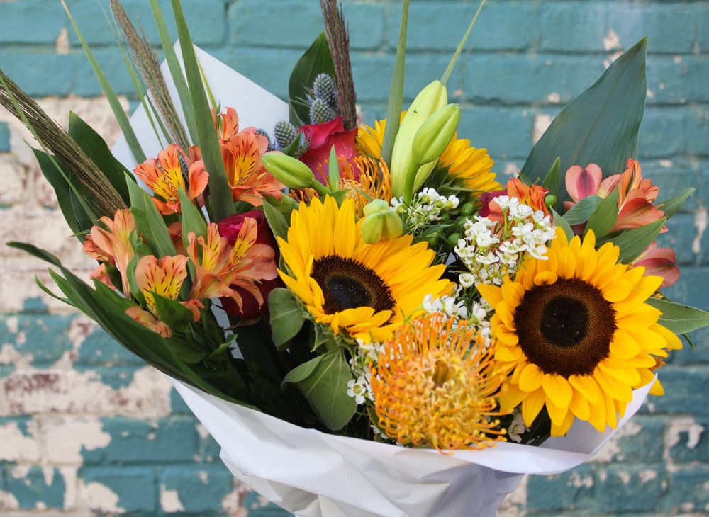 Bouquet de fleurs mélangées (thème de couleurs)